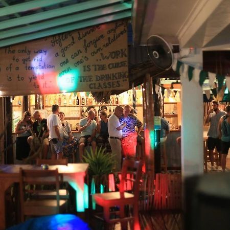 韦利格默 幸福海湾餐厅宾馆酒店 外观 照片