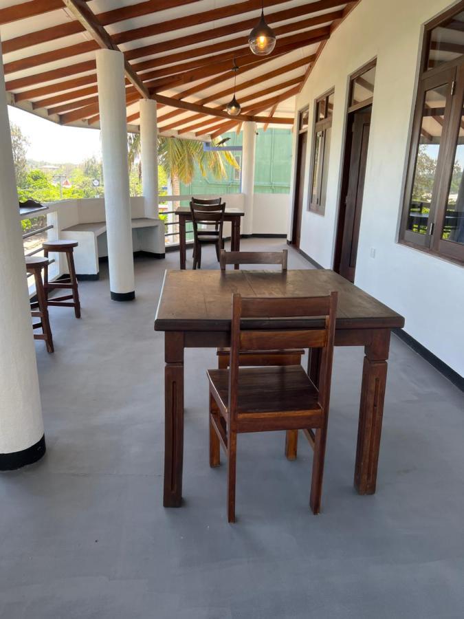 韦利格默 幸福海湾餐厅宾馆酒店 外观 照片
