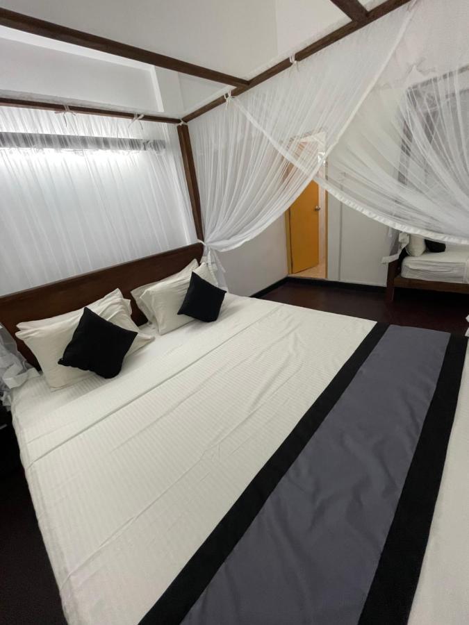 韦利格默 幸福海湾餐厅宾馆酒店 外观 照片