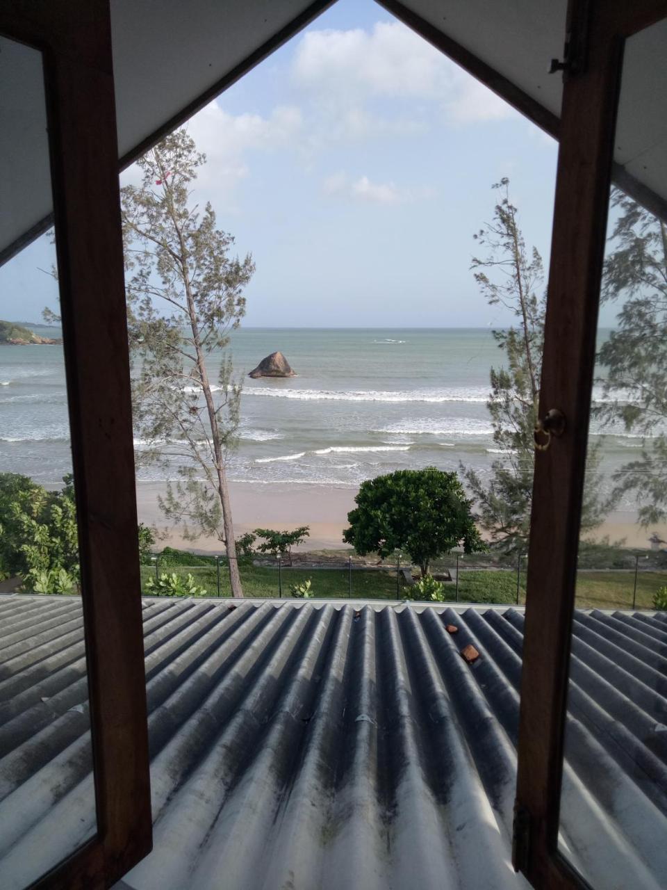 韦利格默 幸福海湾餐厅宾馆酒店 外观 照片